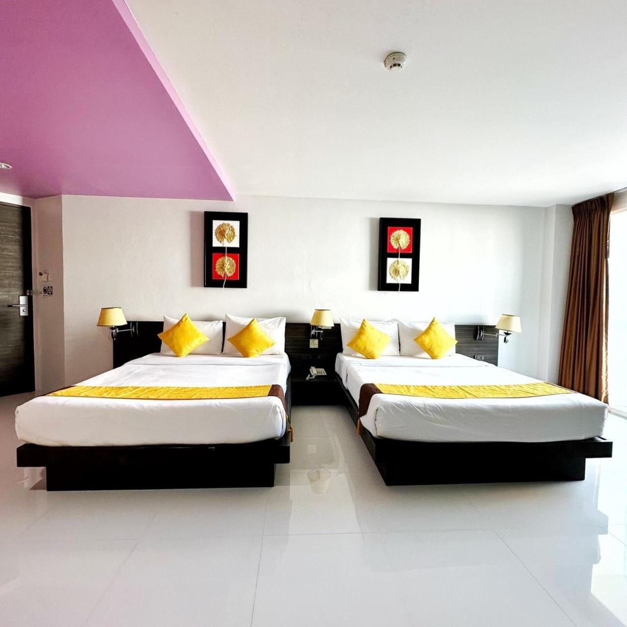 Twin Hotel Phuket Buitenkant foto